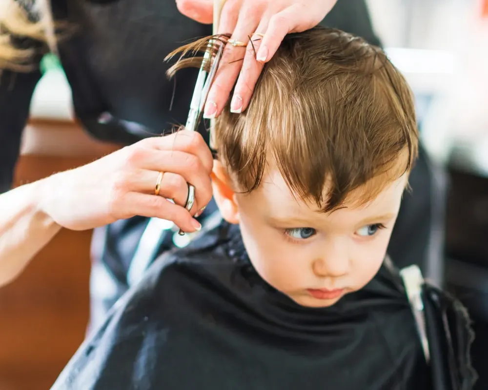 coupe de cheveux enfant